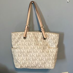 Michael Kors purse